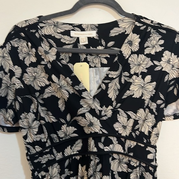 Monteau Black and cream flowered dress - Picture 3 of 6